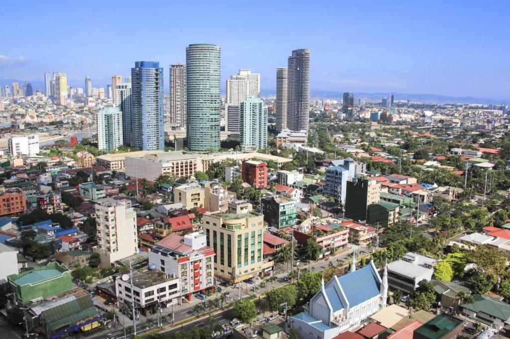 Vista Hotel Cubao Quezon City Exterior foto